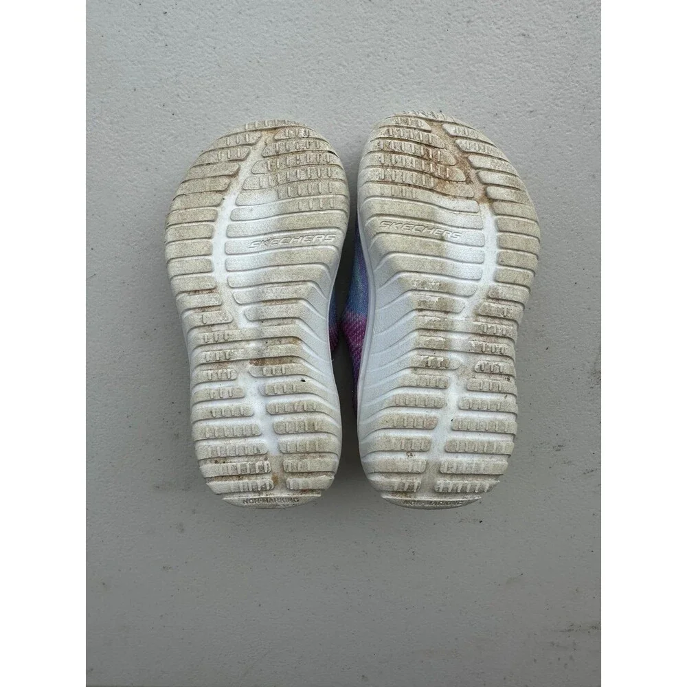 Skechers Girls Air Cooled Memory Foam Ultra Flex 2.0 Swirlology Slip On Shoes 6